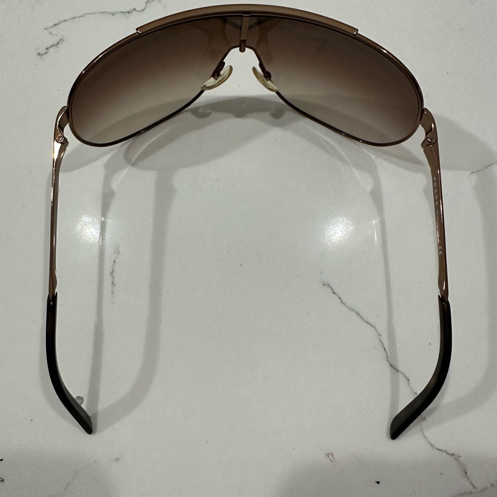 Prada sunglasses - Picture 3 of 3